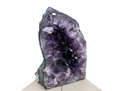 Amethystdruse mit großen Kristallen