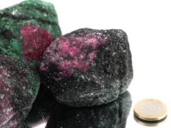 Zoisit mit Rubin (Anyolit) Rohsteine - 1 kg