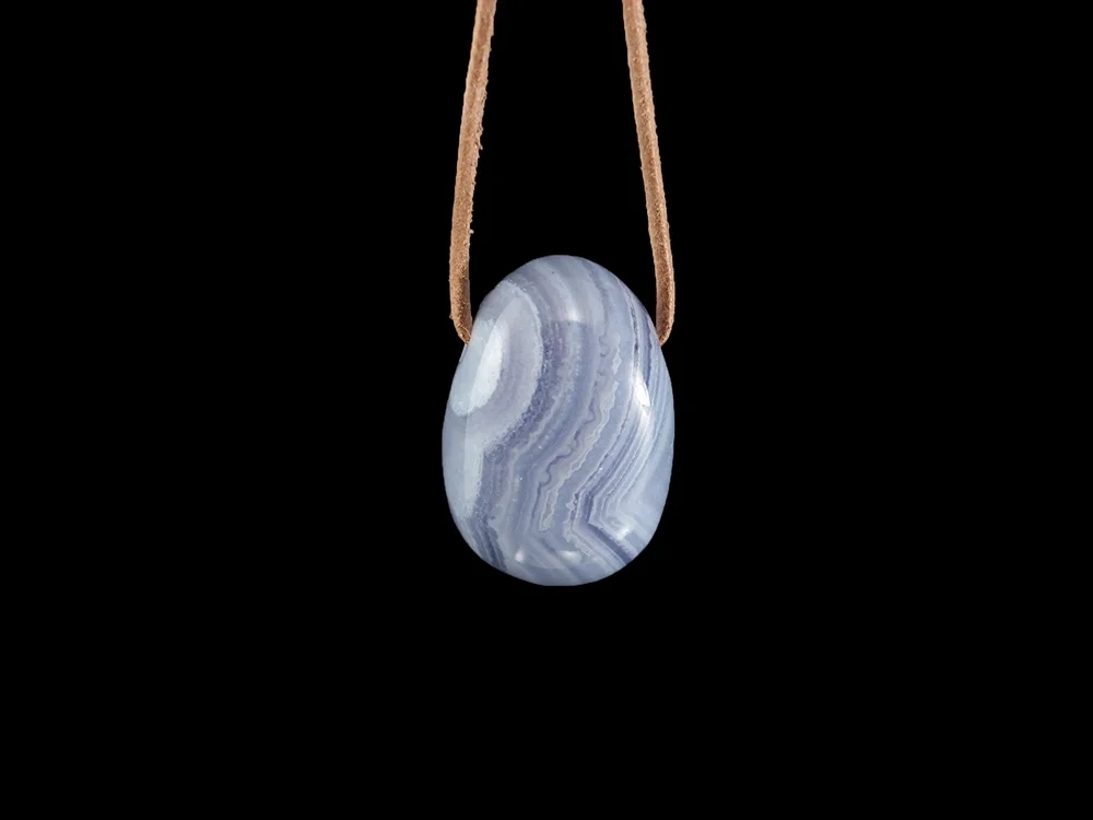Chalcedon Tropfenanhänger