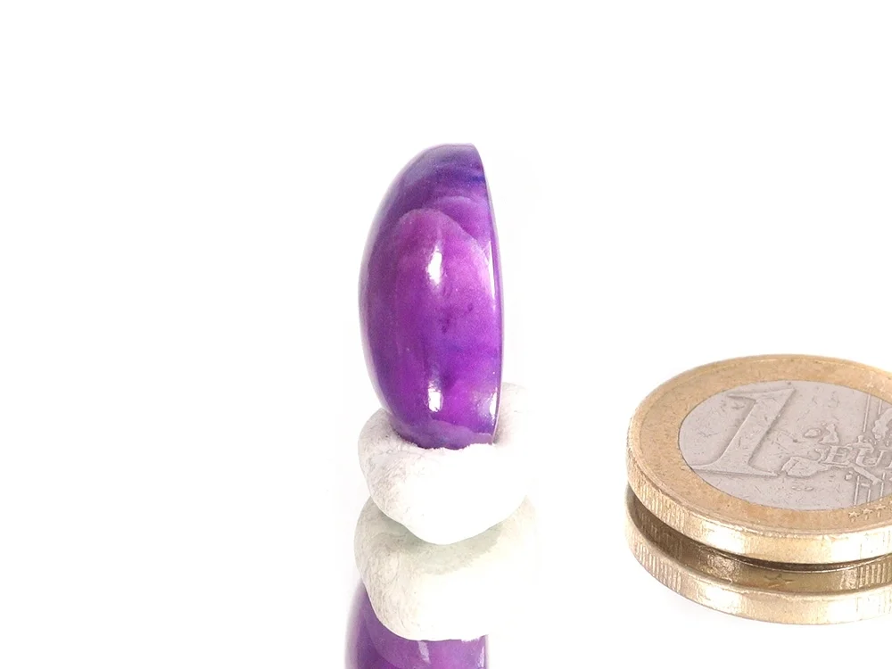 Sugilith Cabochon
