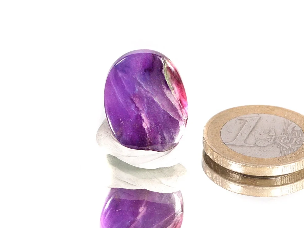 Sugilith Cabochon