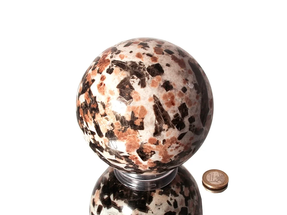 Granat mit Epidot/Wollastonit Kugel