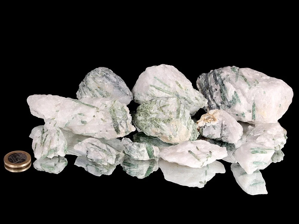 grüner Turmalin in Quartz Rohsteine - 1 kg