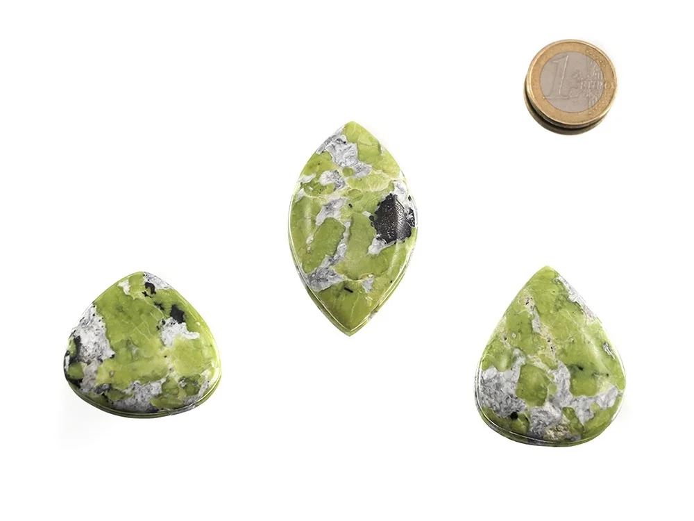 Lizardit Cabochon - 1 Stück