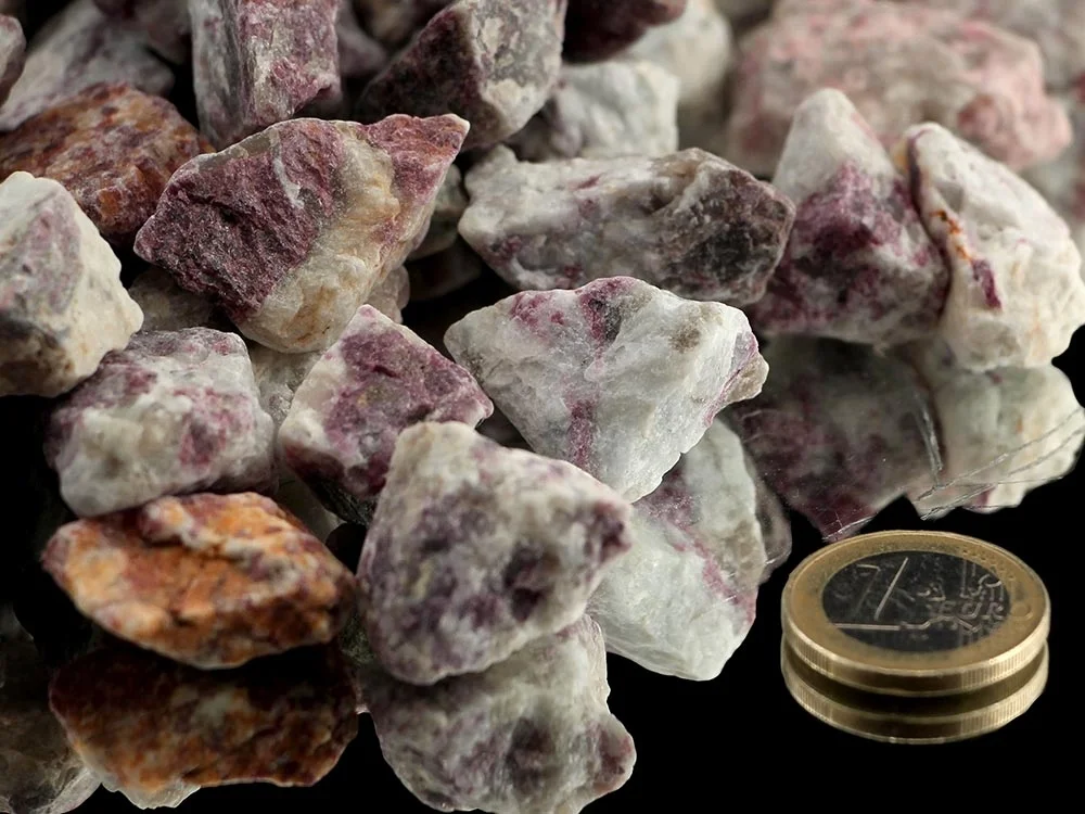 Turmalin rot kleine Rohsteine (2-4 cm) - 1 kg**
