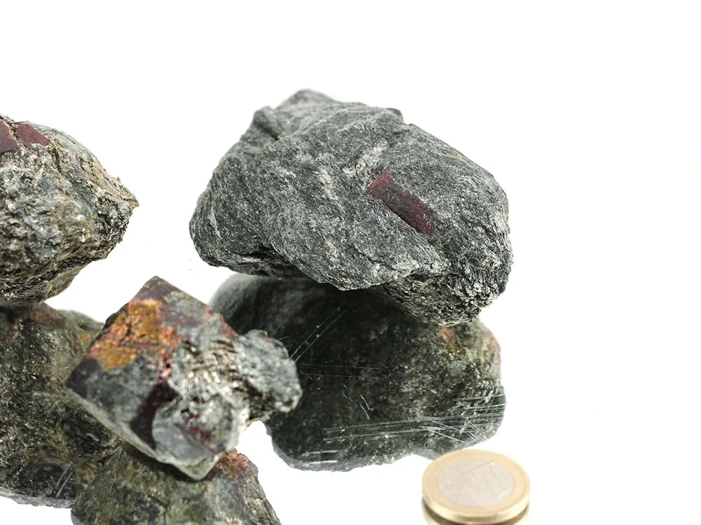 Garnet crystals from Ötztal on rough specimens - 1 kg**
