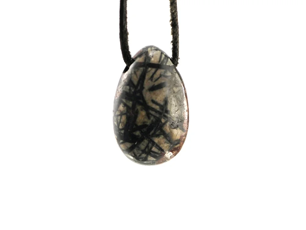 Hornblende mit Granat Tropfenanhänger
