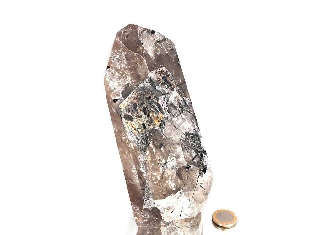 Bergkristall mit schwarzen Turmalin Kristallen