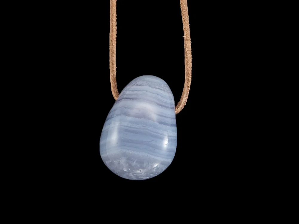 Chalcedon Tropfenanhänger