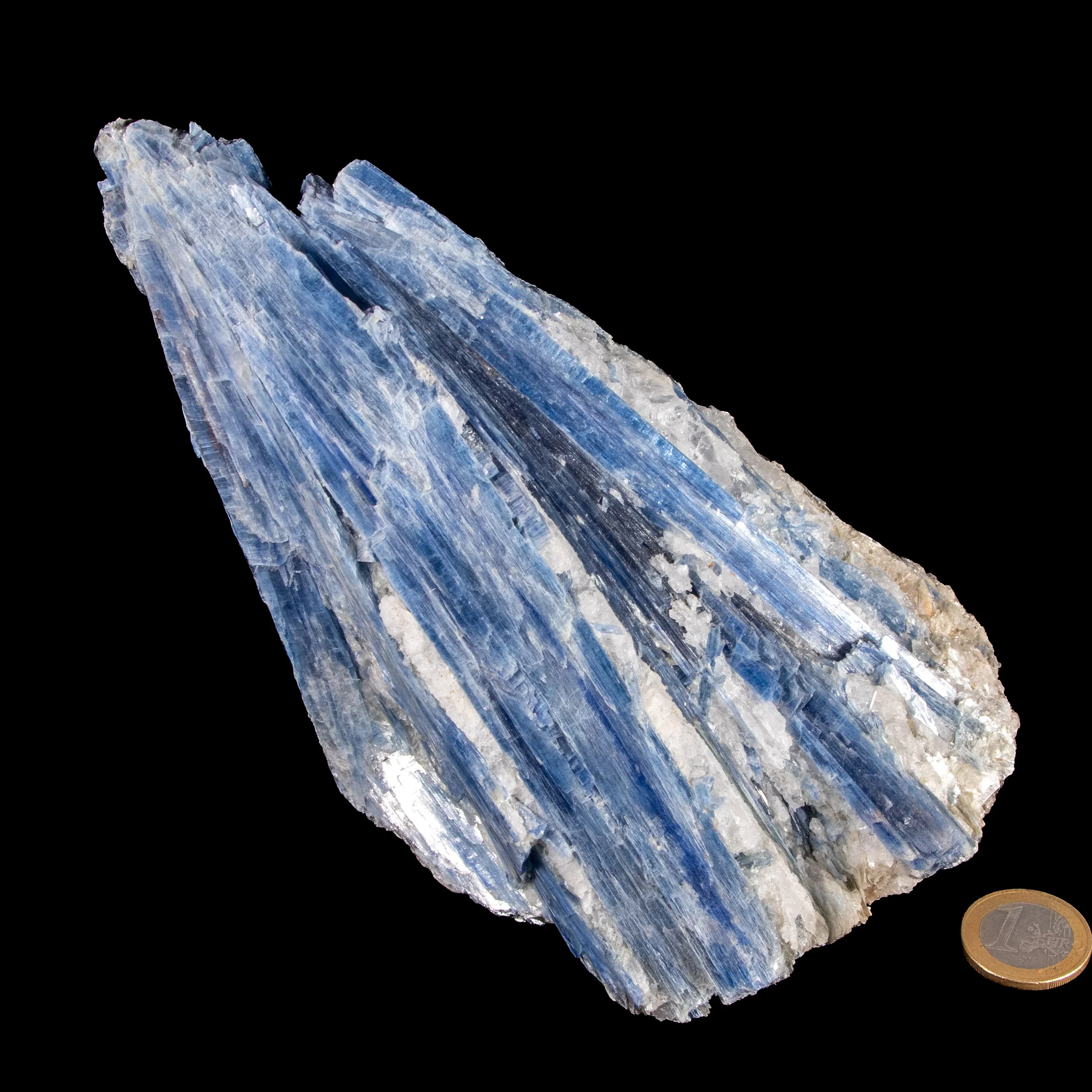 Kyanite crystal specimen