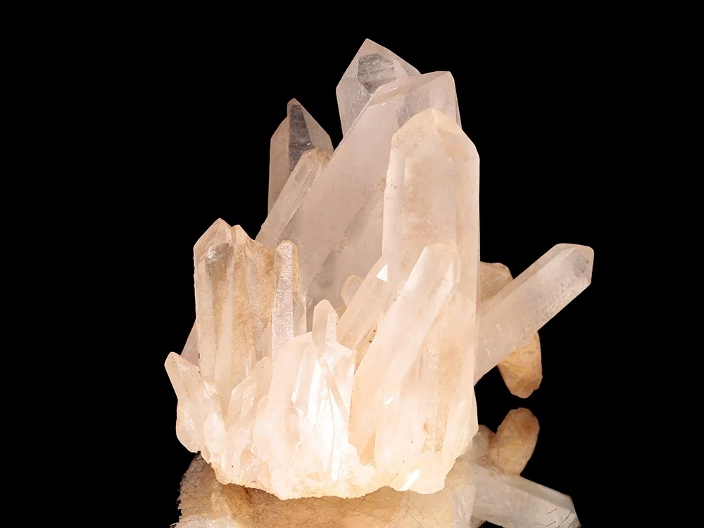 Madagascar rock crystal specimens - 1 kg**