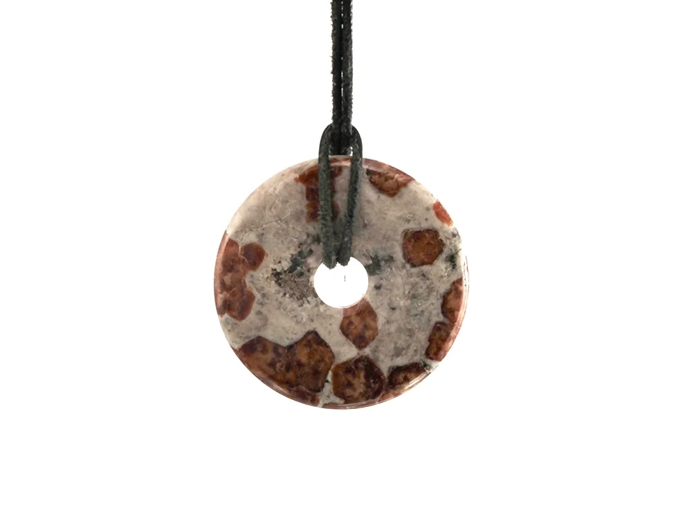 Granat in Wollastonit Donut 40 mm