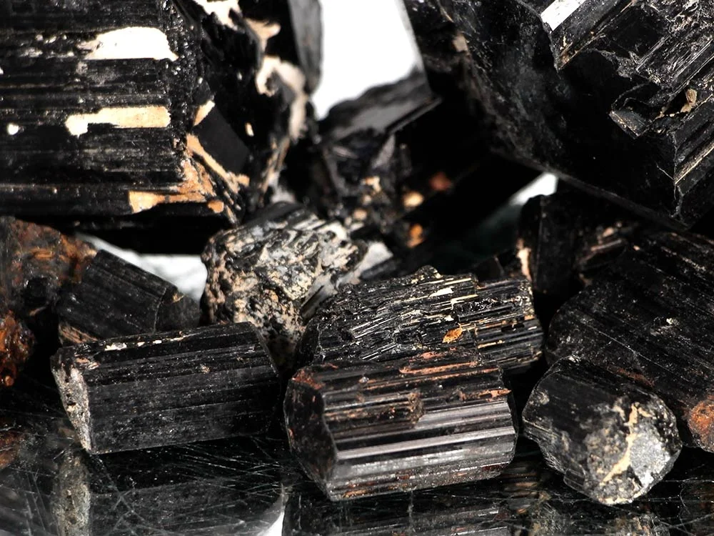 Turmalin schwarz Endflächen kristallisiert - 0,5 kg (Schörl)