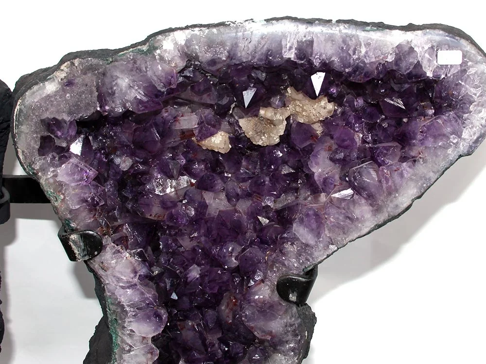 Amethyst geode pair 'Butterfly'