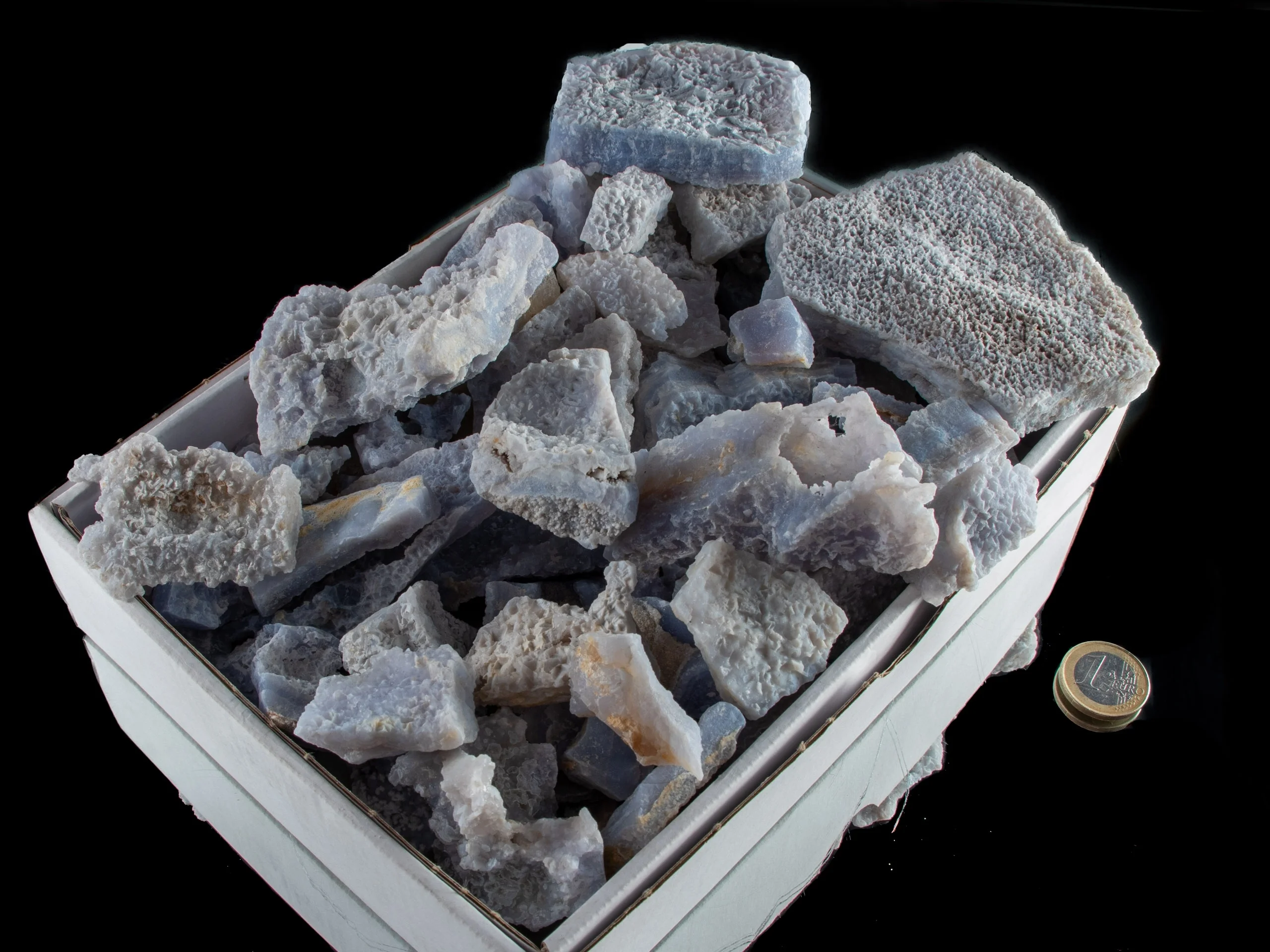 blauer Chalcedon Rohsteine Kristallisiert Lot