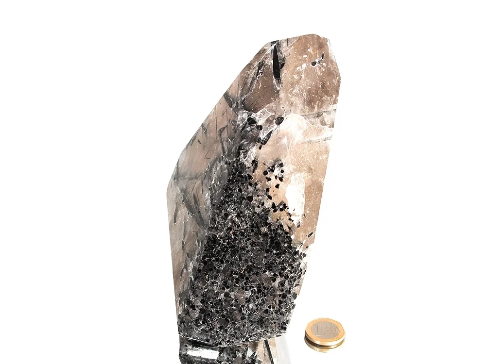 Bergkristall mit schwarzen Turmalin Kristallen